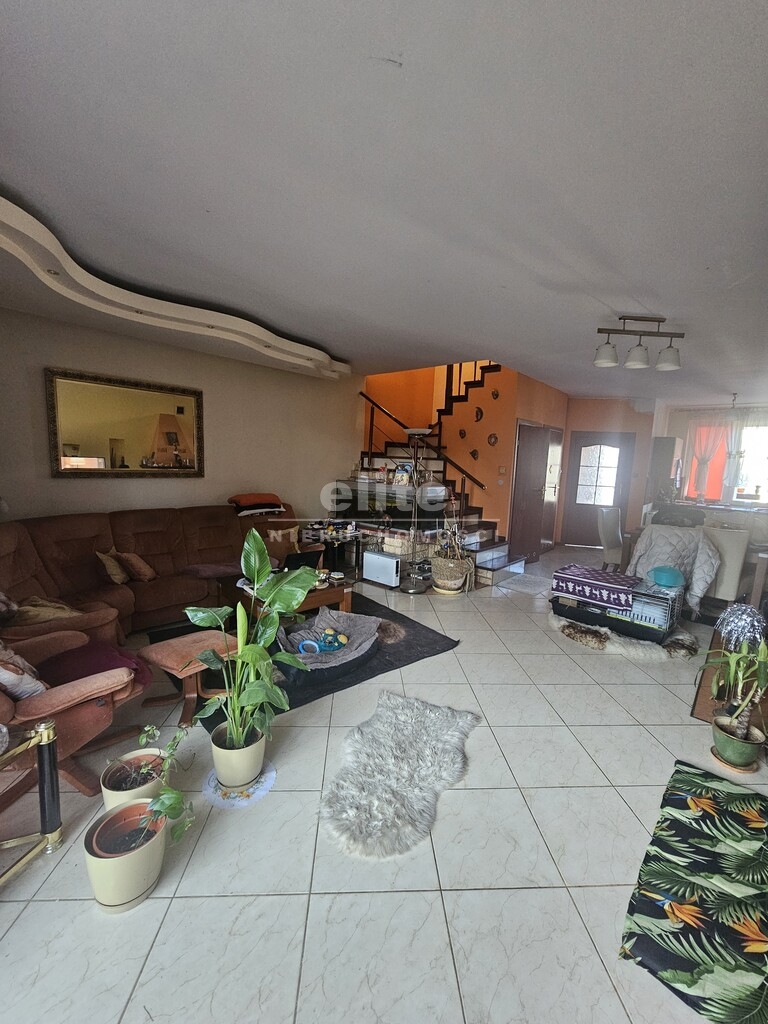 Domy na sprzedaż BEZRZECZE