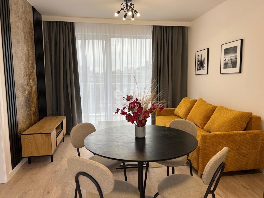 Mieszkania na sprzedaż REWAL